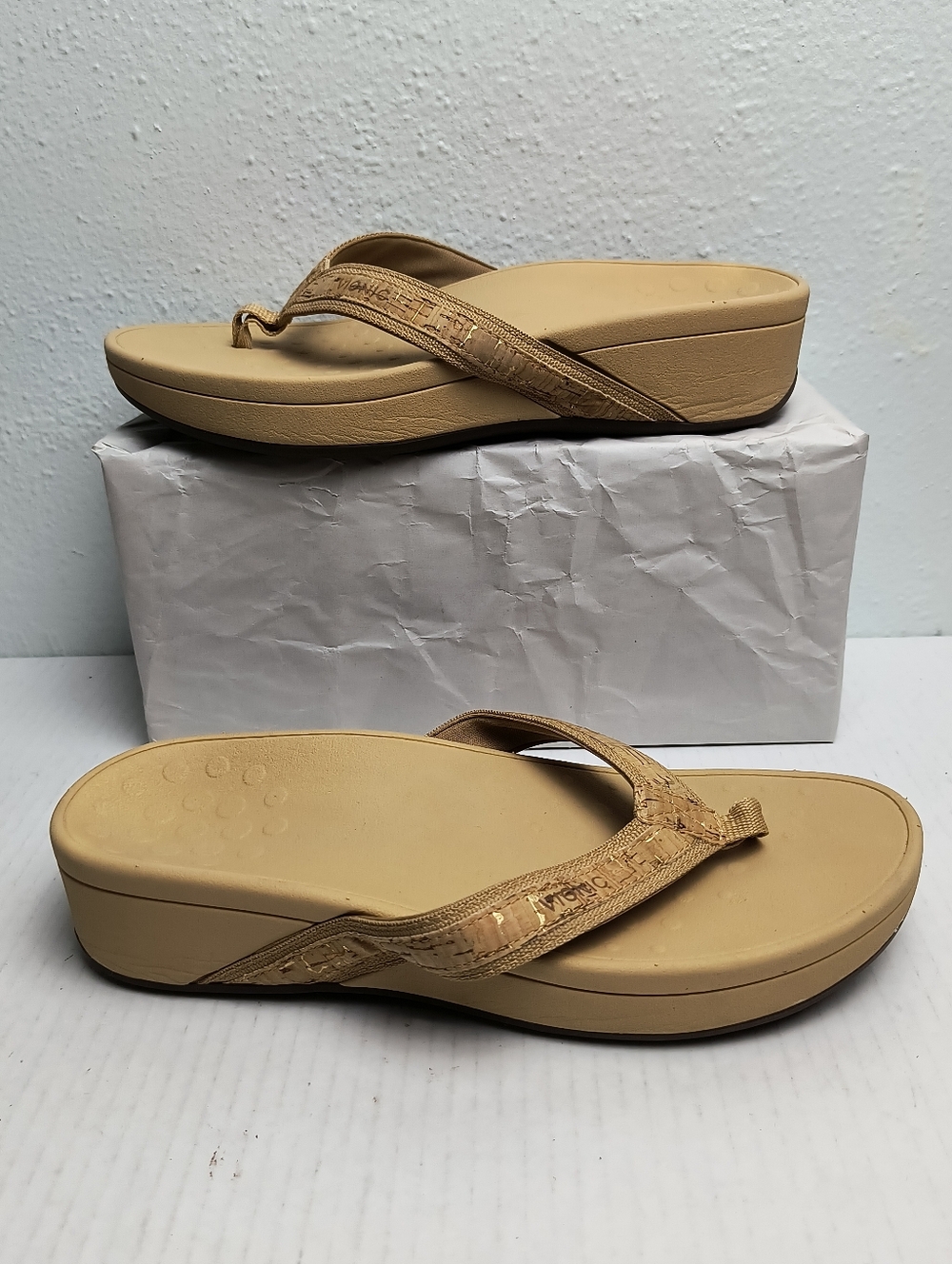 Vionic High Tide II Platform Podiatrist Thong Flat Sandal 9 Wide Arch Support